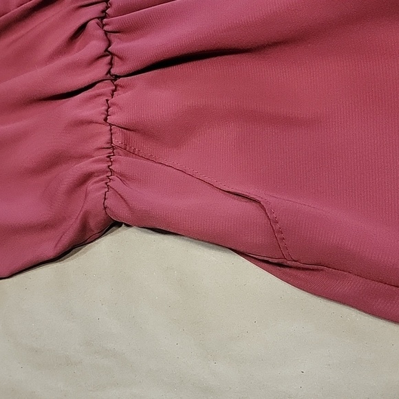 Kaitlyn Size S Burgundy Sleeveless Elastic Waist Deep V-Neck Dress - Picture 13 of 16